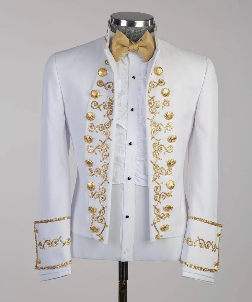 White Suit,Royal Design, Gold Collar — photograph 1