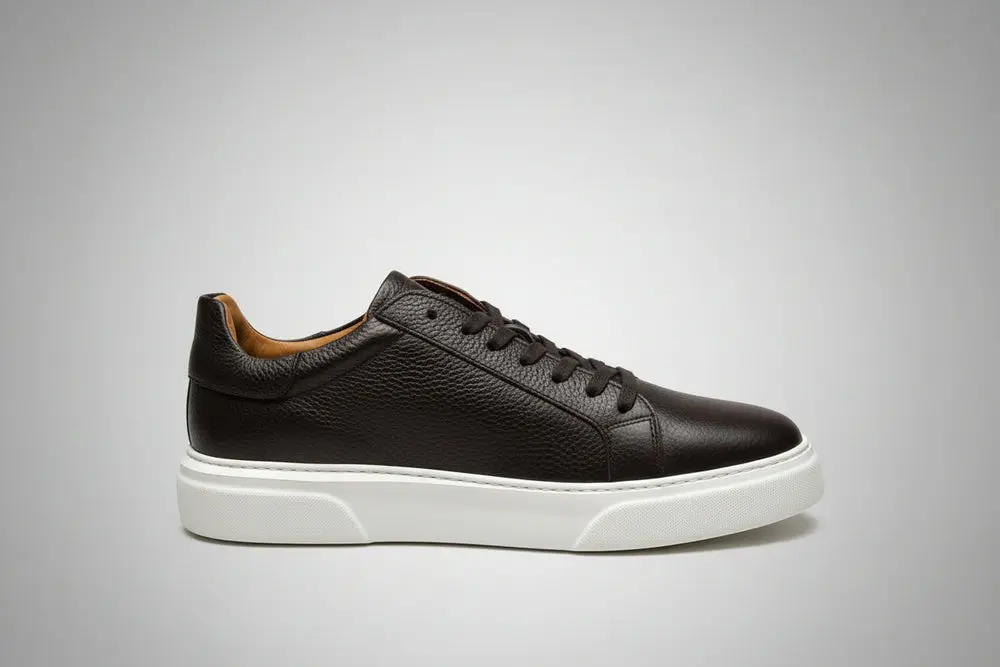 Brown Casual Sneakers Dark — photograph 1