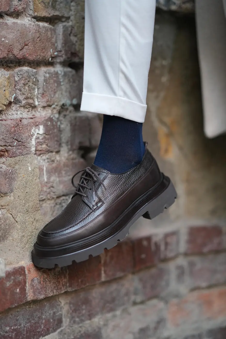 Brown Leather Shoes for Men — photograph 1