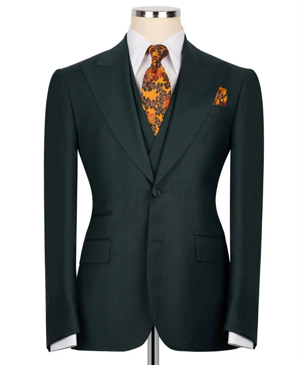 Classic 3-Piece Green Suit Set for Men — photograph 2
