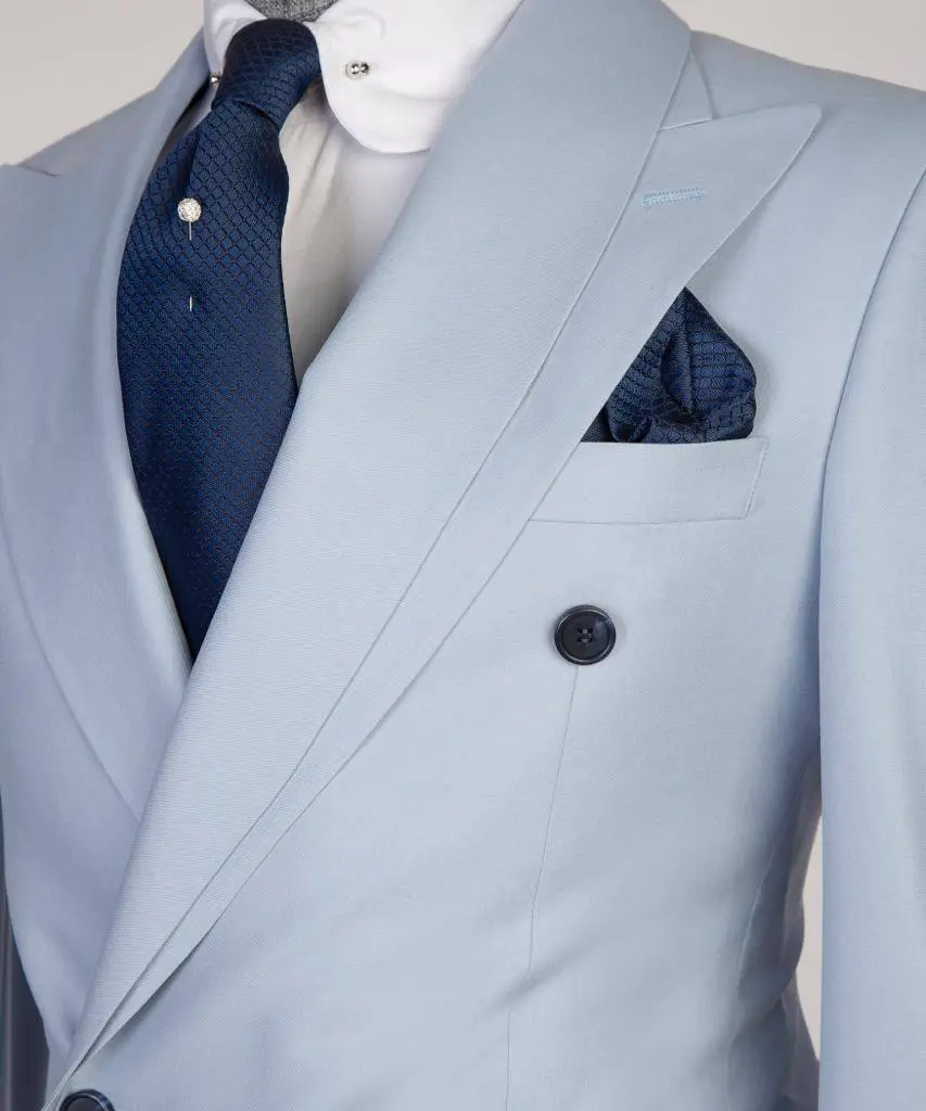 Shawl Design Double Breasted Light Blue Suit — photograph 2