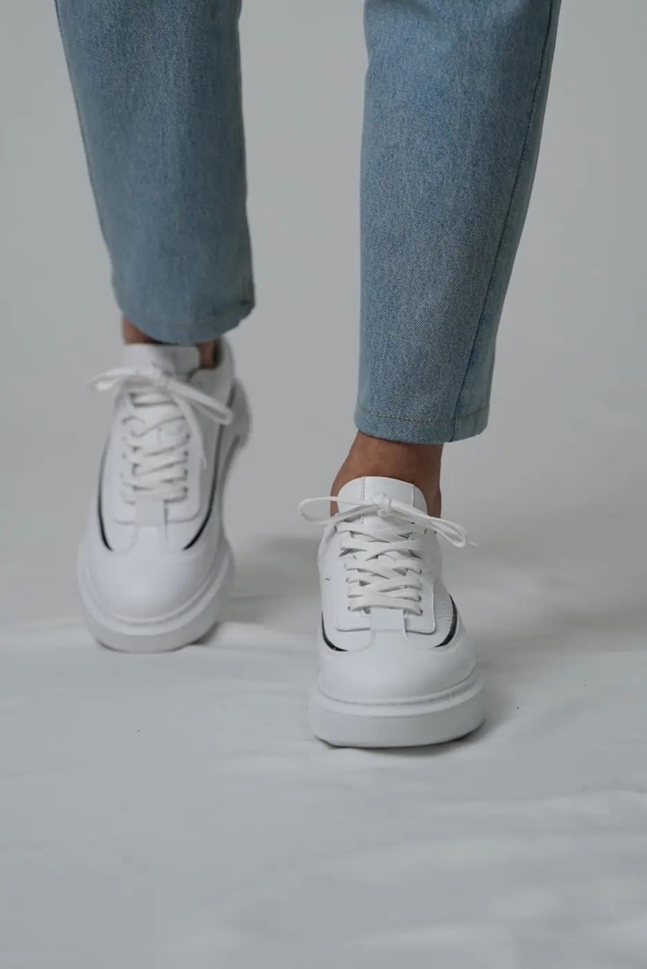 Genuine Leather Men’s White Sneakers — photograph 1
