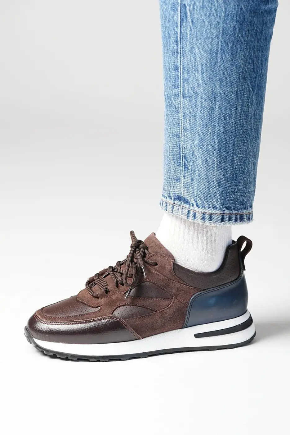 Men’s Brown Leather & Suede Sneakers — photograph 2