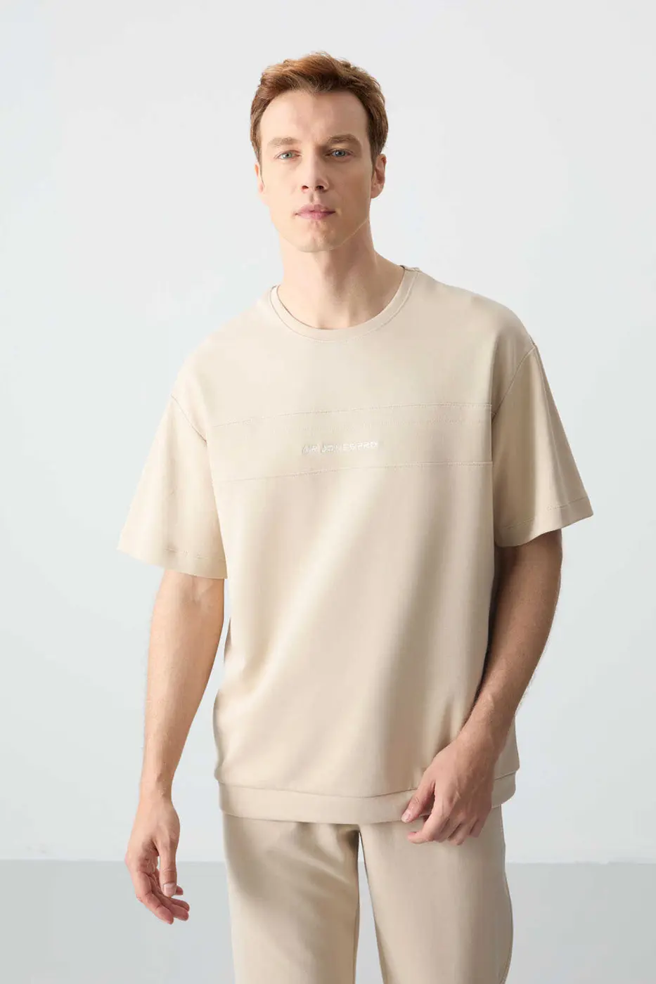 Men's-Cream-Short Sleeve-Tracksuit Set — photograph 4