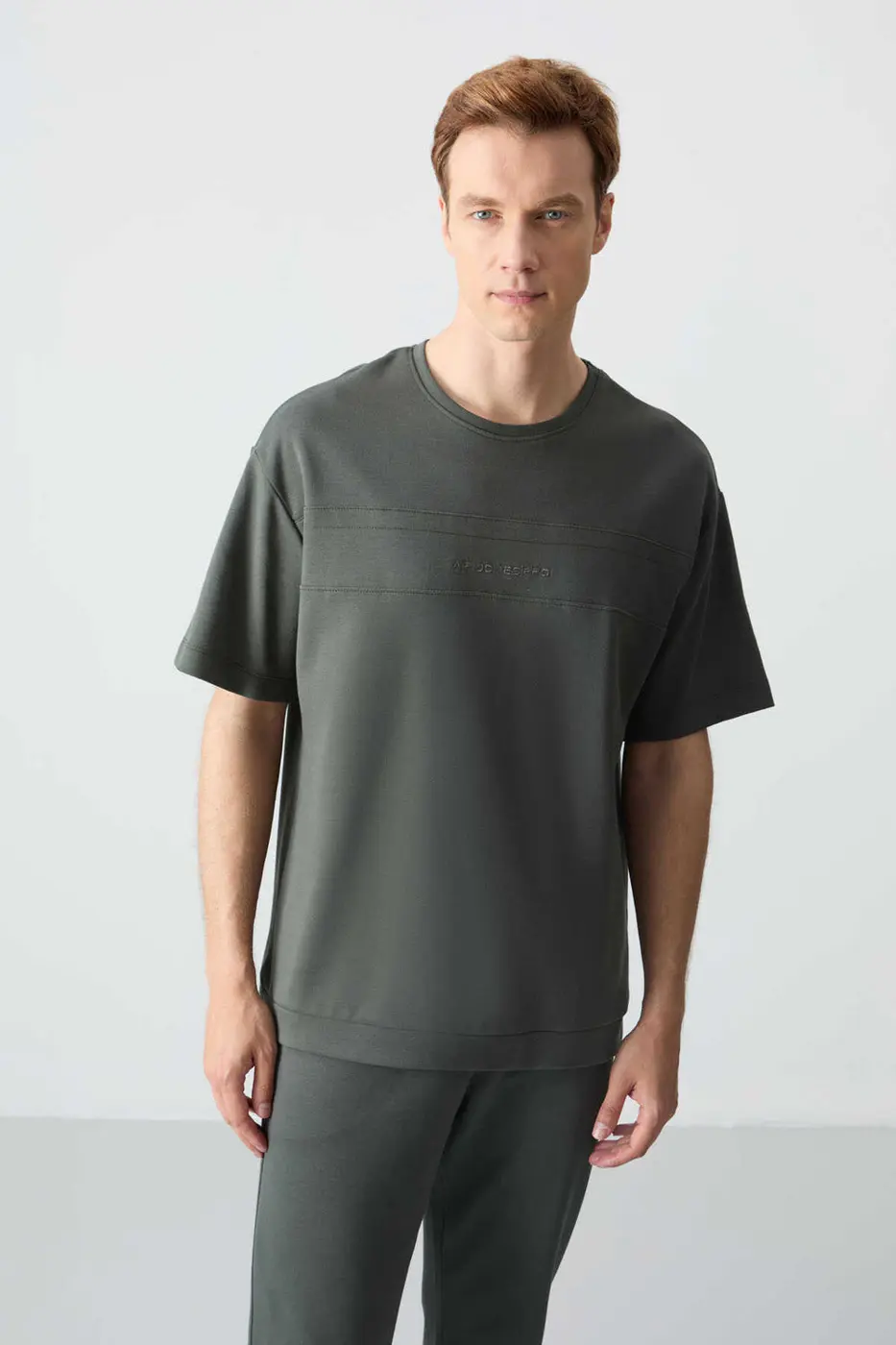 Men's-Green-Short Sleeve-Tracksuit Set — photograph 4