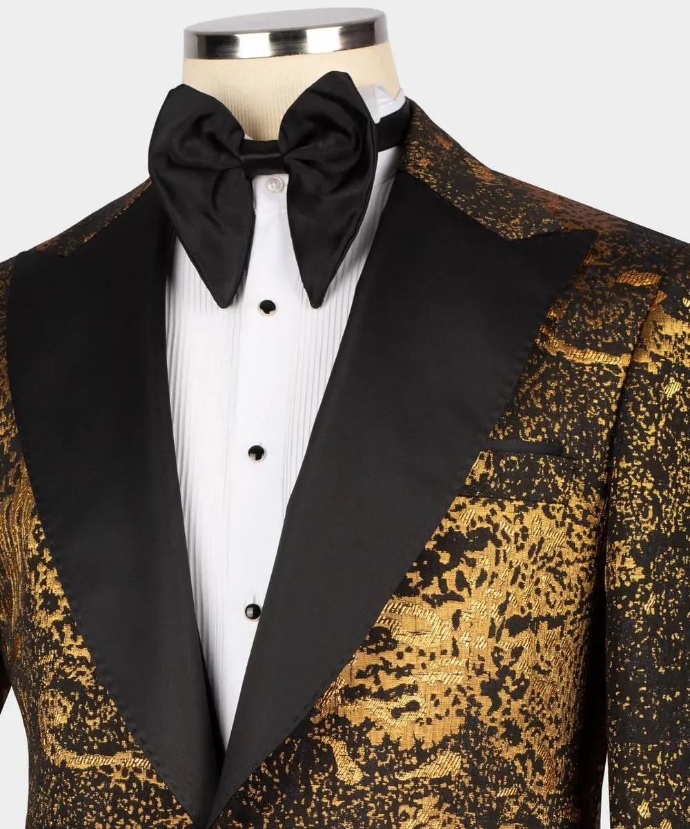 Men's Tuxedo Golden Pattern with Black Collar — photograph 2