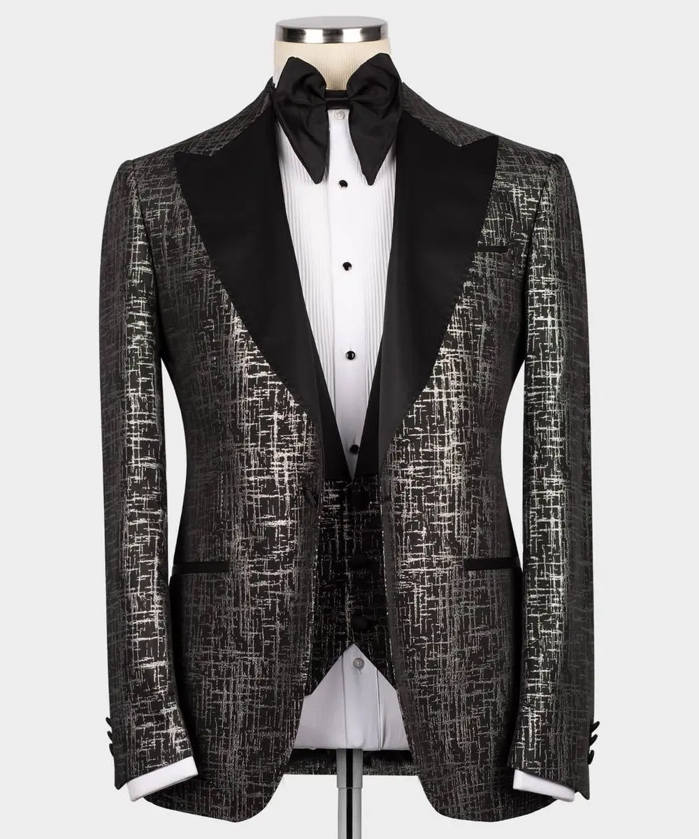 Men's Tuxedo Silver Pattern with Black Collar — photograph 1