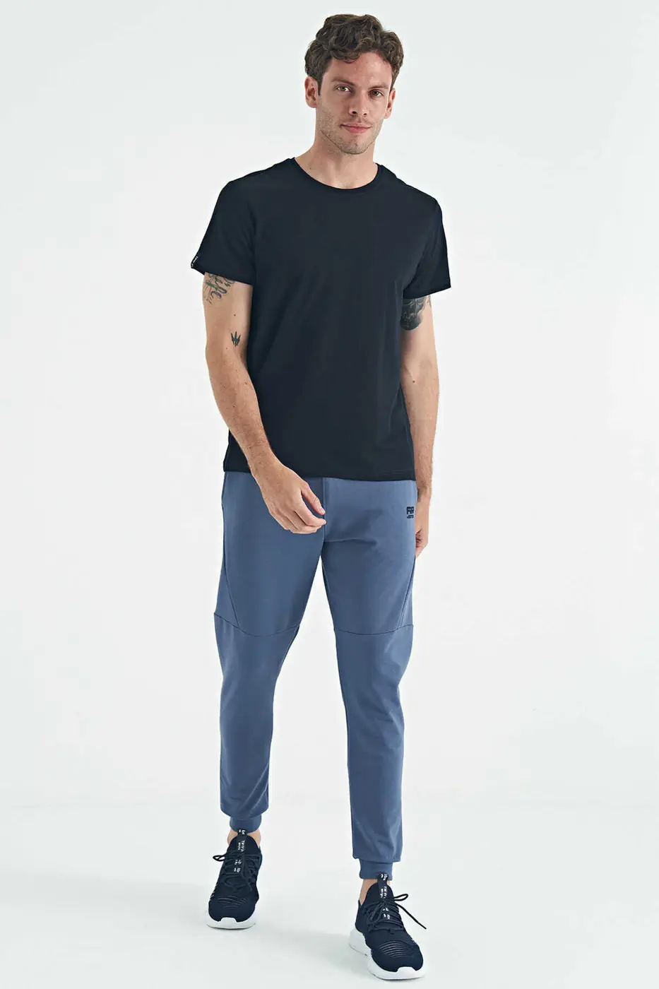 Navy Men's T-Shirt — photograph 2