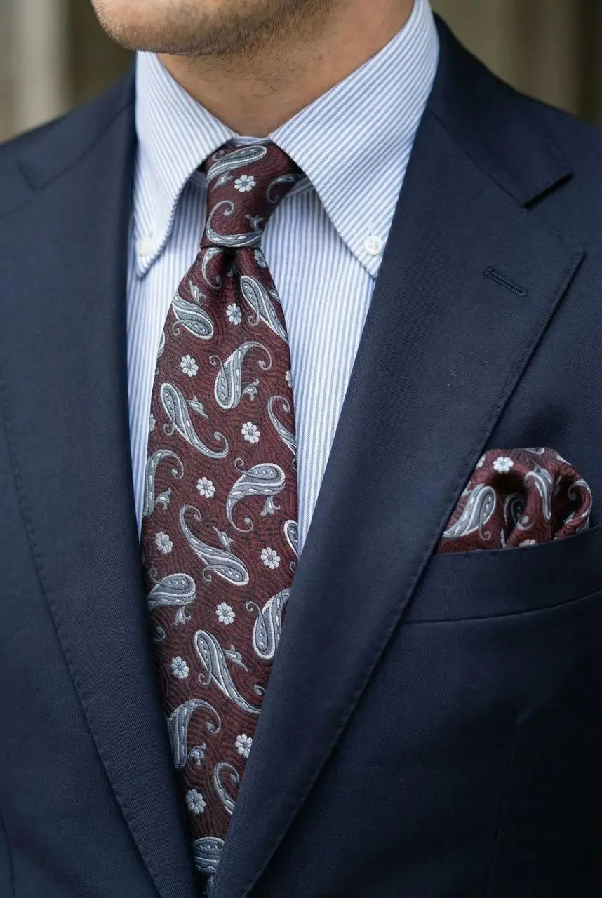 Signature Men’s Tie Burgundy — photograph 1