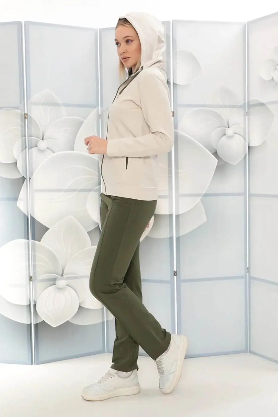 Women's 3-Piece Tracksuit Set — photograph 1