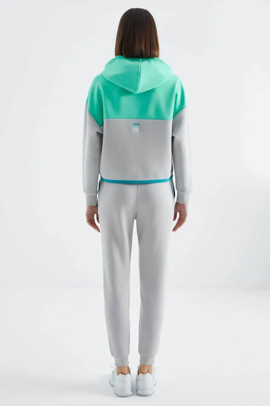 Women's Colour-Block Hooded Tracksuit Set — photograph 8