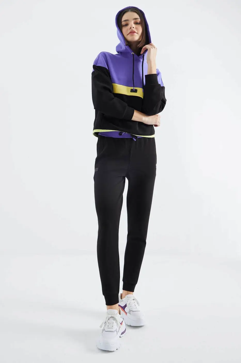 Women's Colour-Block Hooded Tracksuit Set — photograph 4
