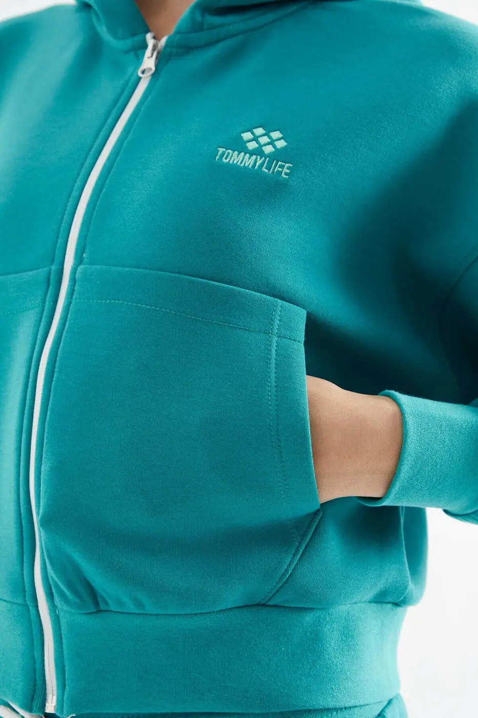 Women's Green Zip-Up Tracksuit Set — photograph 5