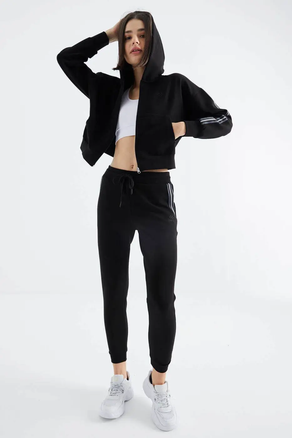 Women's Black Zip-Up Tracksuit Set — photograph 5